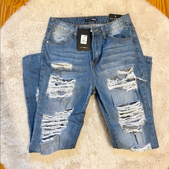 Fashion Nova Denim - Ripped Jeans